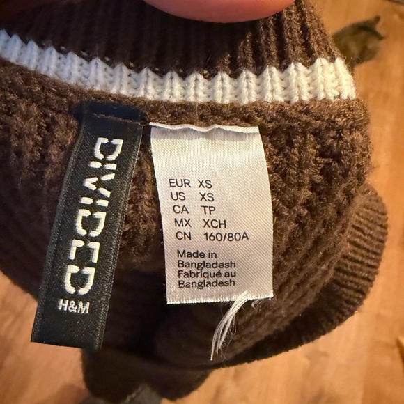 Divided by H&M Women’s Brown Sweater Vest Size XS Preppy School Girl Academia - Picture 6 of 10